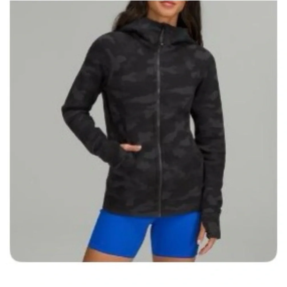 Lululemon Women's Black Camo Zip-Up Hoodie - Picture 1 of 7